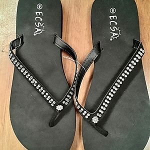 NWT Women's Ecsa brand flops with rhinestones